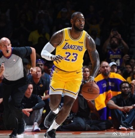 足球比赛免费直播在线-离开詹姆斯之后欧文未能夺冠，这是他职业生涯的最大遗憾|凯里·欧文|篮网|控卫|骑士|波士顿凯尔特人队_新浪体育_新浪新闻